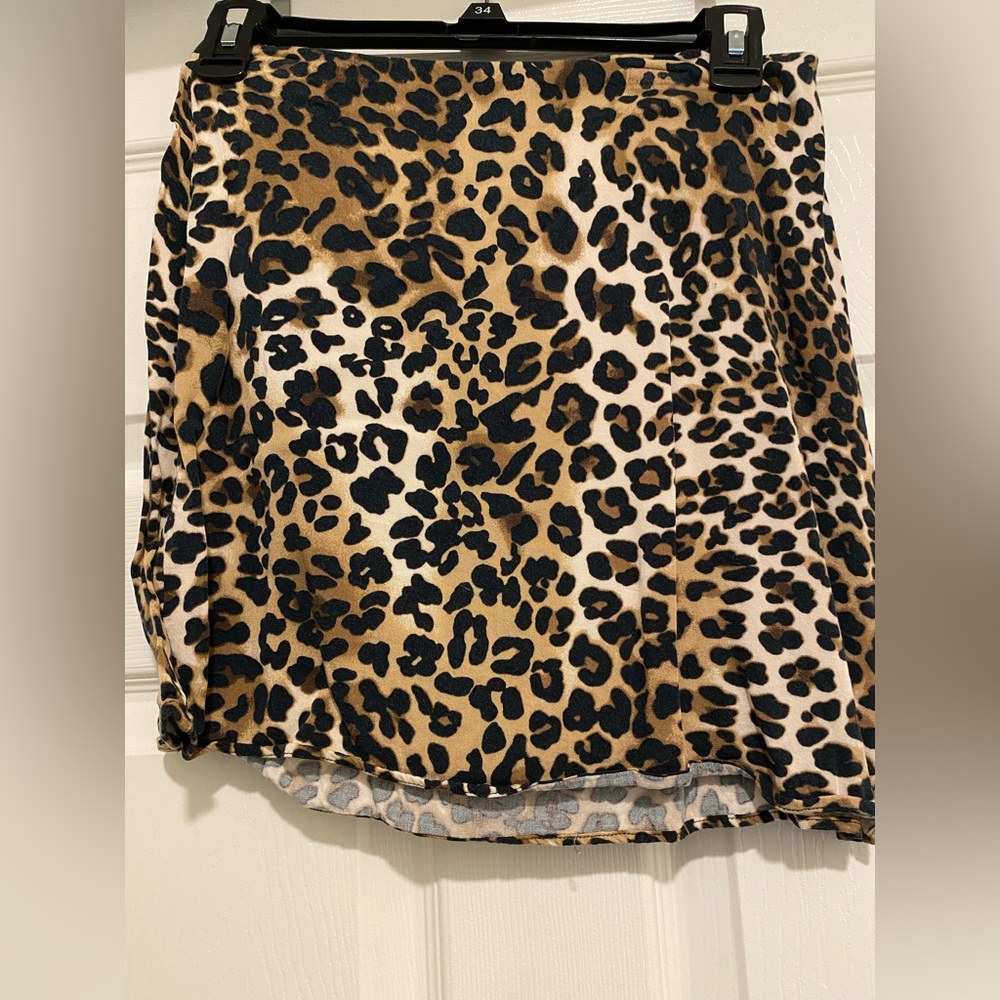 Leopard print mini skirt
